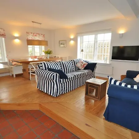 Diekkieker Holiday home *